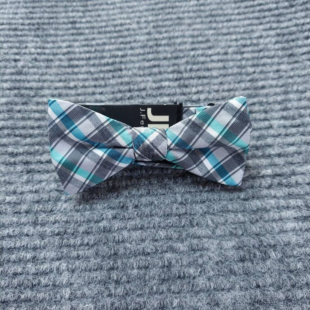 J. Ferrar Bow Tie adult one size plaid white Blue new wedding work academia